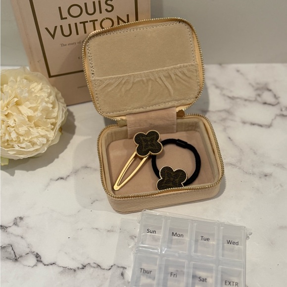 ❤️ Monogram Zippered Pill Case / Accessories Case / Jewelry Case HANDMADE ❤️ - Picture 9 of 11